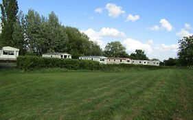 Fenlake Holiday Accommodation